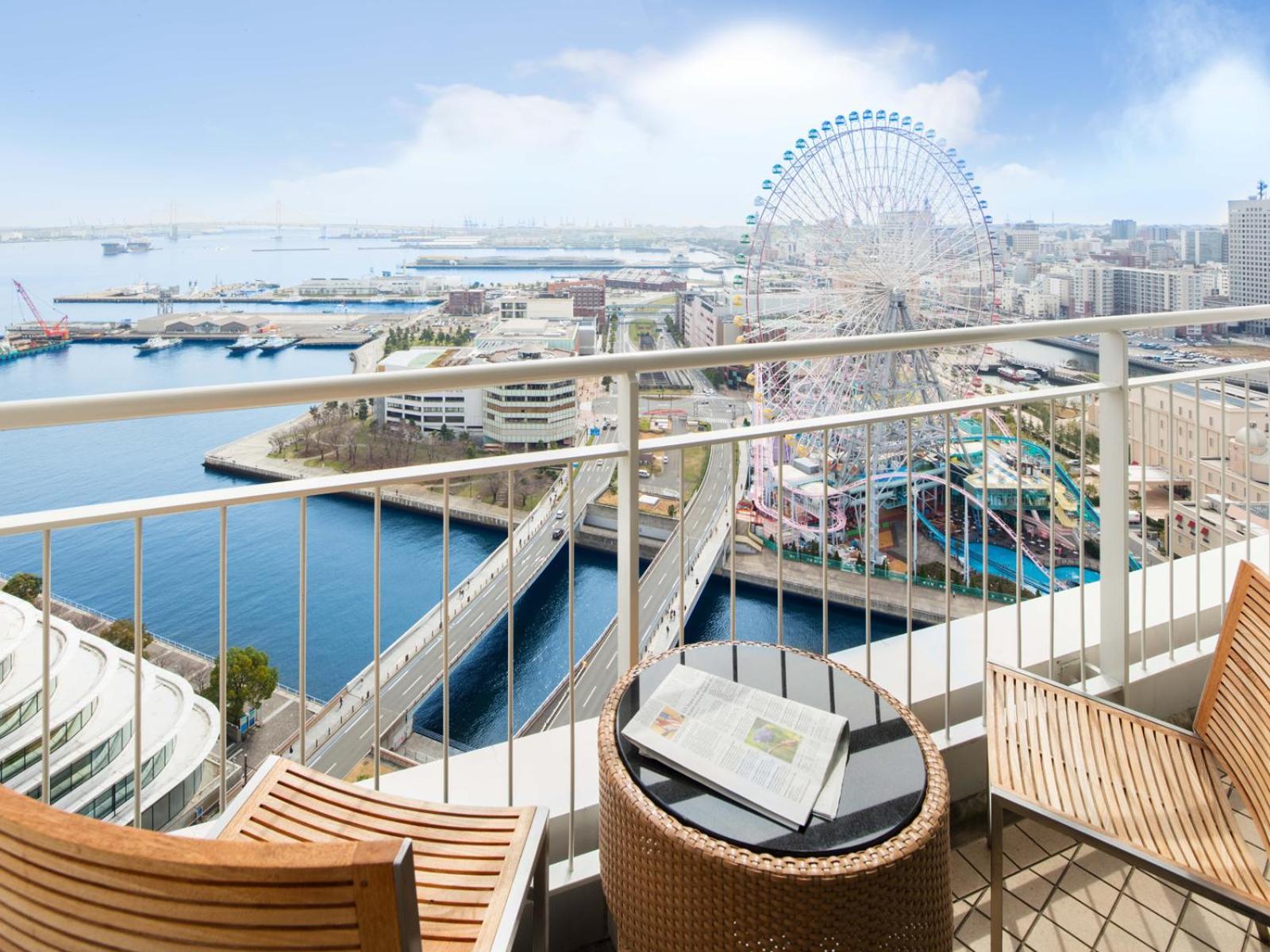 The Yokohama Bay Hotel Tokyu Exterior foto View from the observation deck